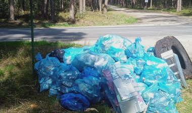 Informacja o przeprowadzonej w dniu 21.04.2023 roku akcji  &bdquo;Wysprzątajmy Powiat Wieruszowski na wiosnę&rdquo;