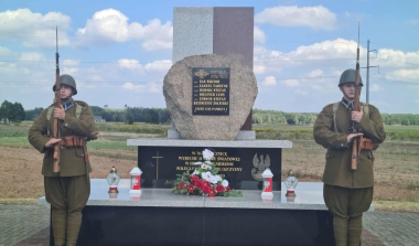 Powiatowe obchody 86. rocznicy wybuchu II Wojny Światowej &ndash; Pola Krajańskie