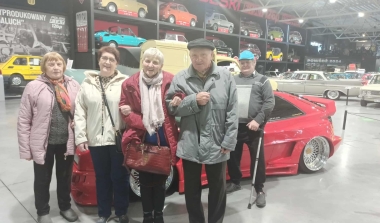 Uczestnicy projektu &bdquo;Centrum Usług Środowiskowych &ndash; Razem łatwiej II&rdquo; odkrywają świat motoryzacji